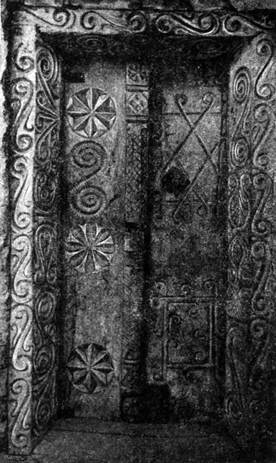 Рис. 56. Общий вид левой двери мечети с. Тама Кайтагского р-на, 1480 г