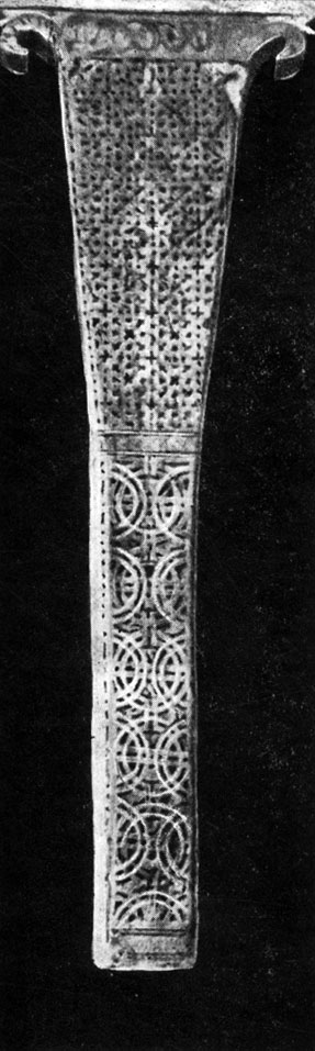 Рис. 126. Столб в галерее мечети с. Ругудж Табасаранского р-на, 1856 г