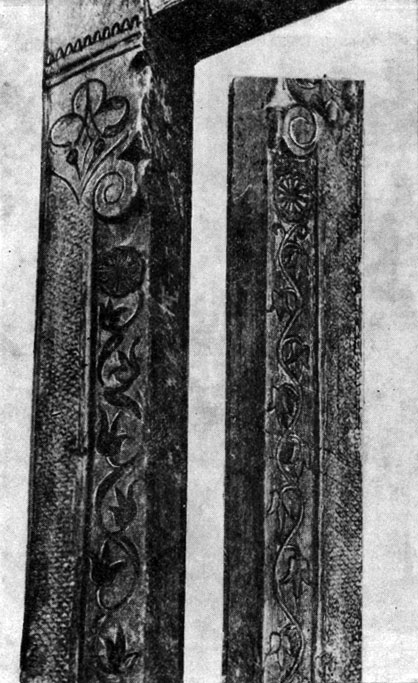 Рис. 258. Ворота дома, с. Башликент Каякентского р-на (фрагмент), XIX в